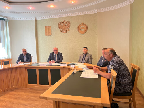Обеспечение безопасности жителей и гостей столицы КЧР в майские праздники стало главной темой заседания АТК Черкесска